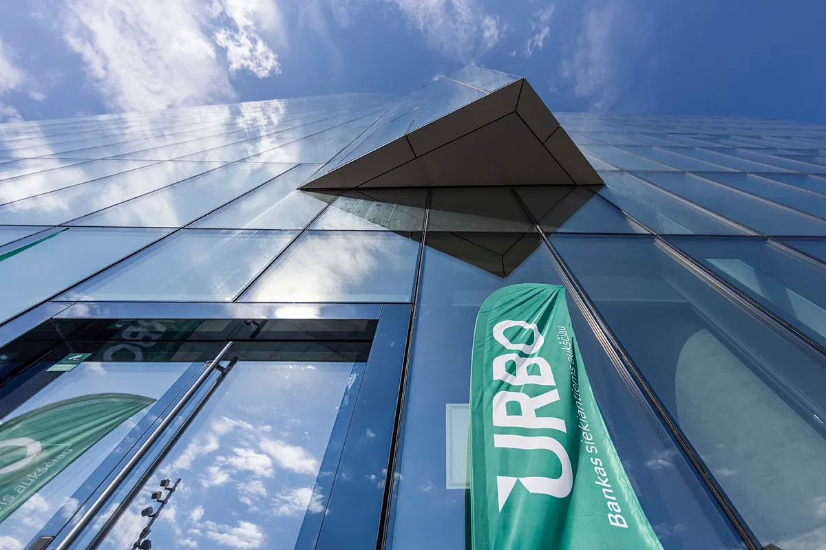 China levanta las sanciones a dos bancos lituanos tras anular la UE las suyas a bancos chinos