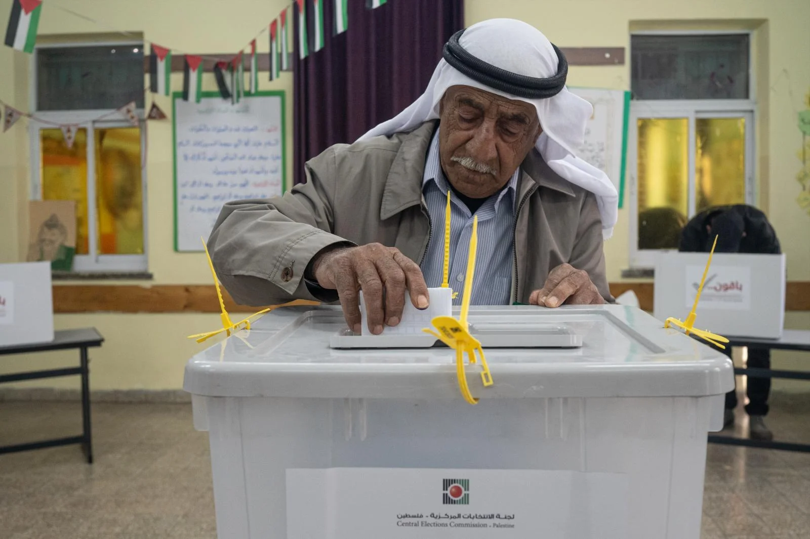 Cisjordania y Gaza celebran sus primeras elecciones desde el inicio de la guerra