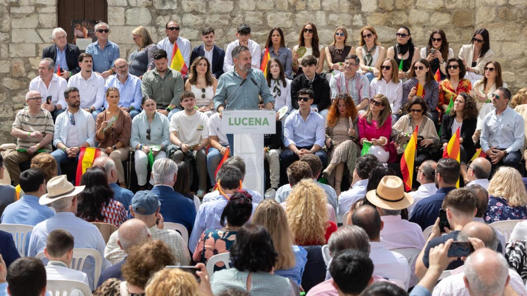 Abascal contraataca a Sánchez: "El que parece que defiende la Constitución dirigía una mafia que está en Soto del Real"