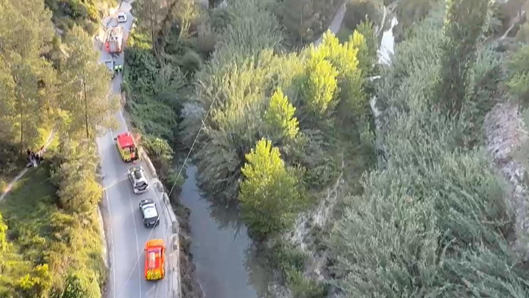 Dos vecinos de Ontinyent (Valencia) mueren al precipitarse desde un puente con su vehículo al río Clariano
