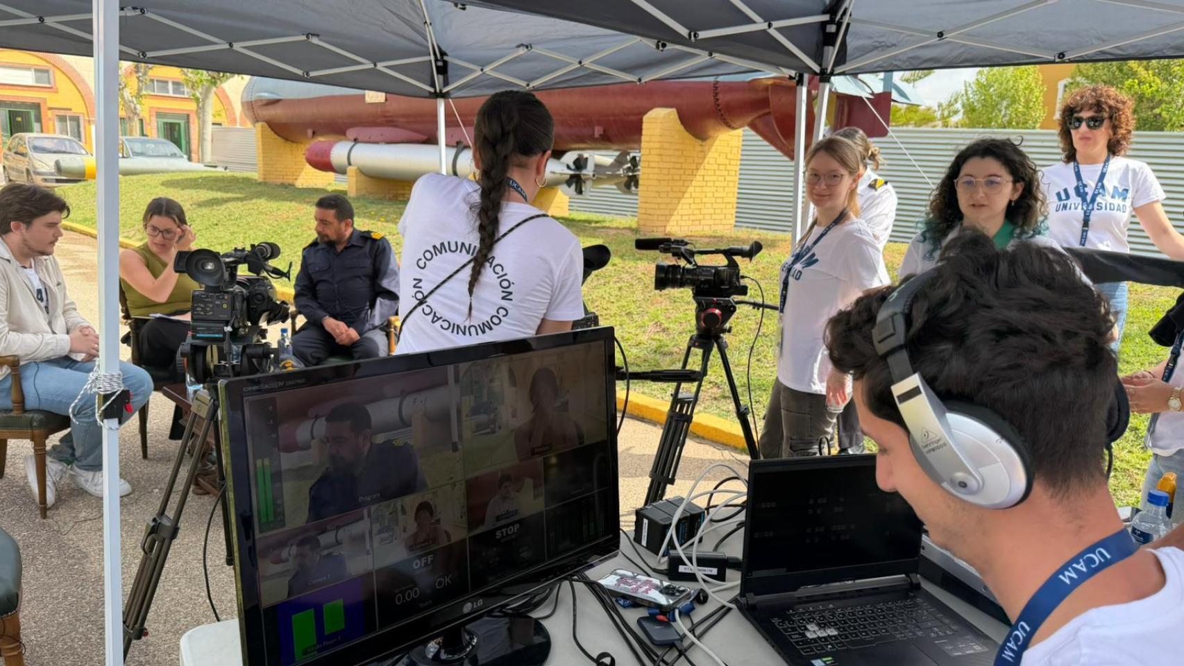 Alumnos de la UCAM y militares de la Armada Española simulan una emergencia en un submarino