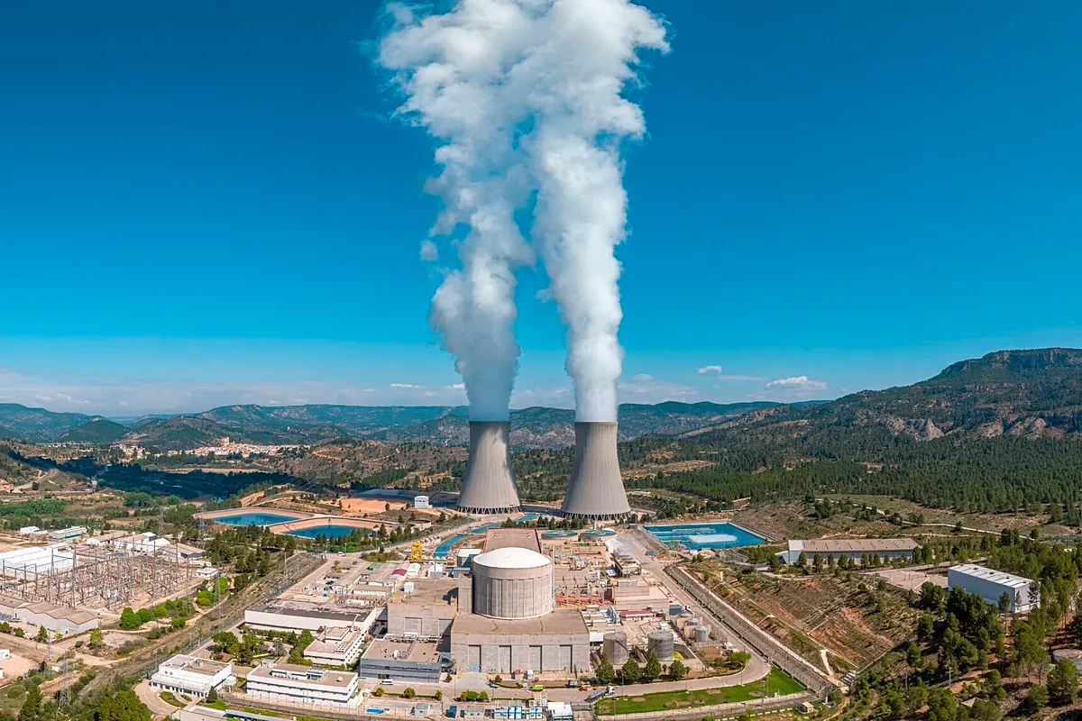 La CNMC pone contra las cuerdas las nucleares en España con otro expediente muy grave a Iberdrola