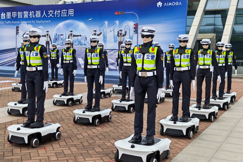 Viaje al centro del motor chino (parte 5): de fabricar coches a 1.000 robots policía que son, realmente, una semilla del futuro