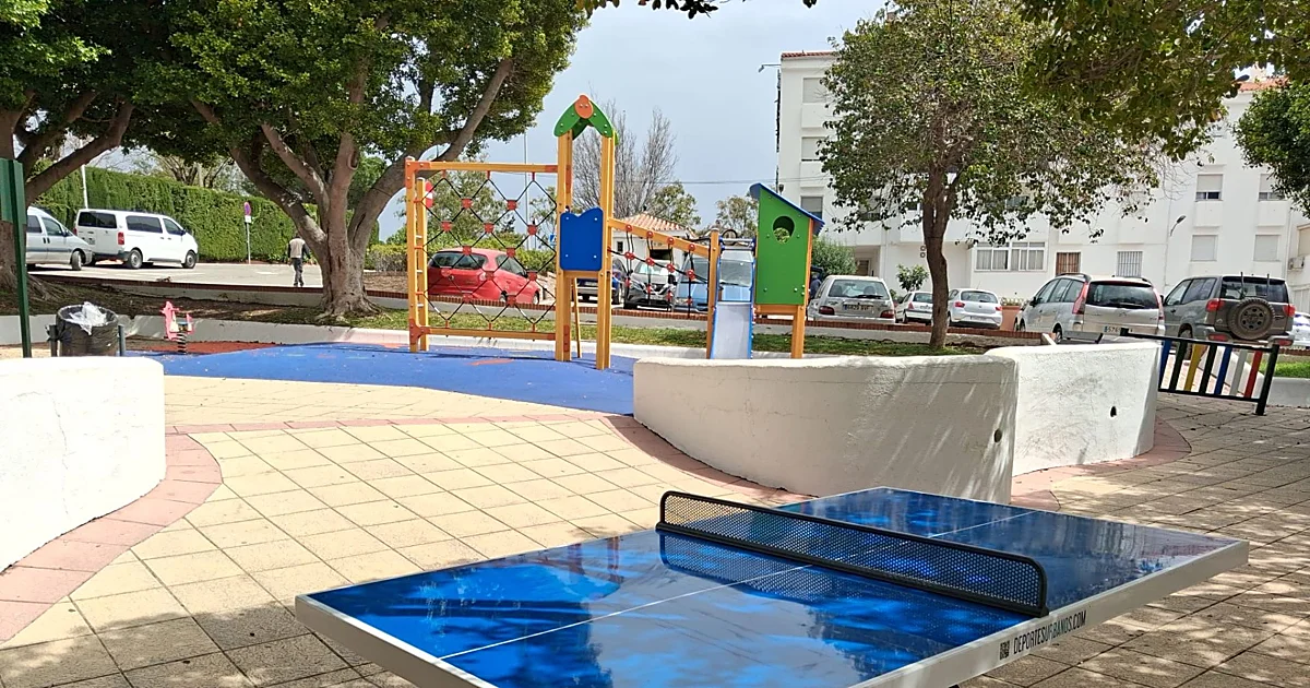 Estepona lleva el tenis de mesa a ocho espacios públicos