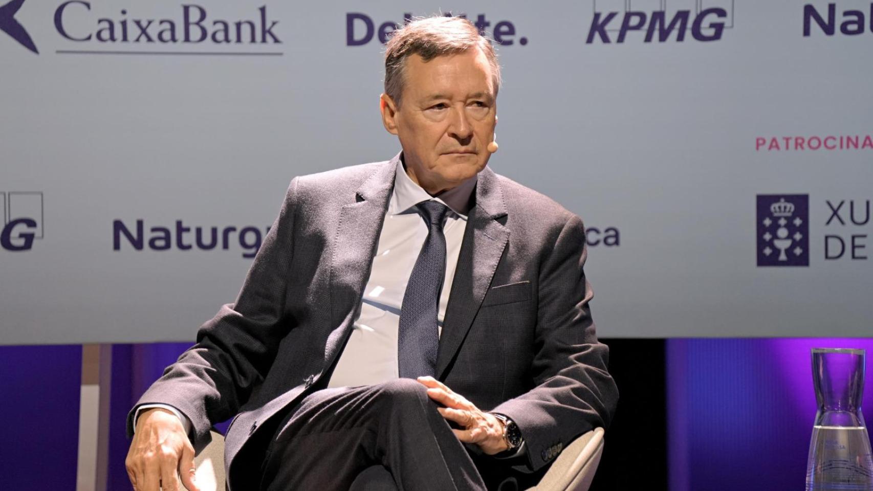 Ángel Simón encara su primer consejo en Indra con los Escribano intentando recuperar un segundo vocal