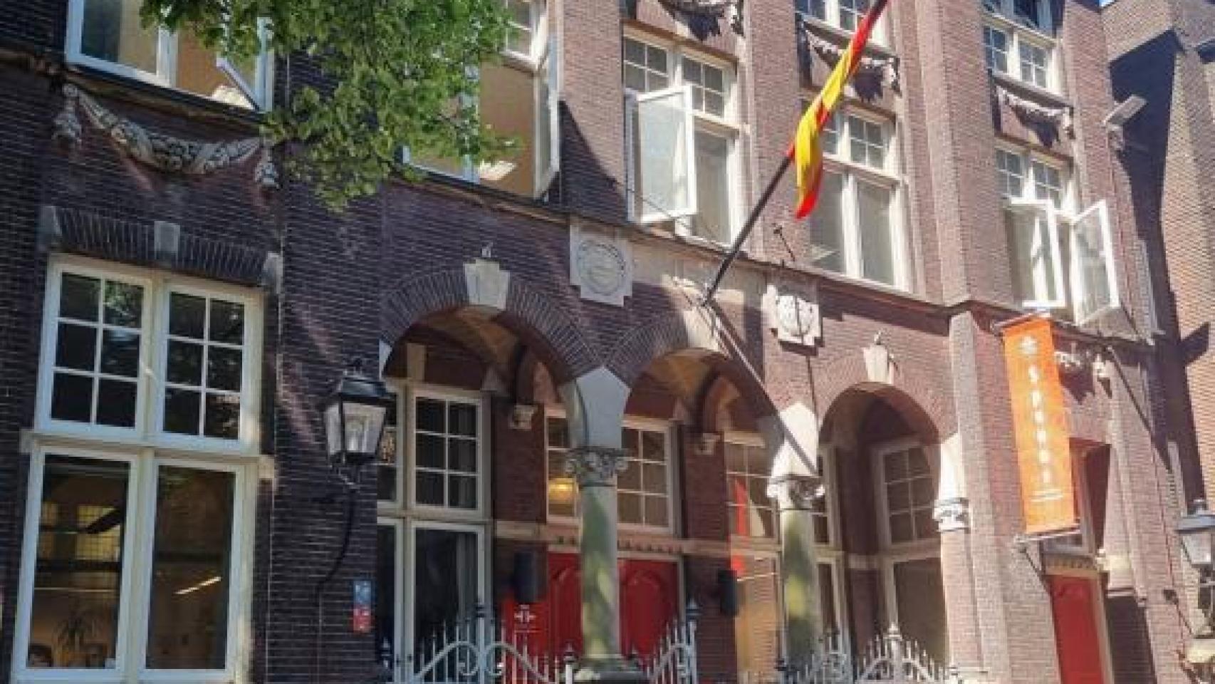 Un tribunal de La Haya ordena el embargo de la sede del Instituto Cervantes en Holanda por impagos de las renovables