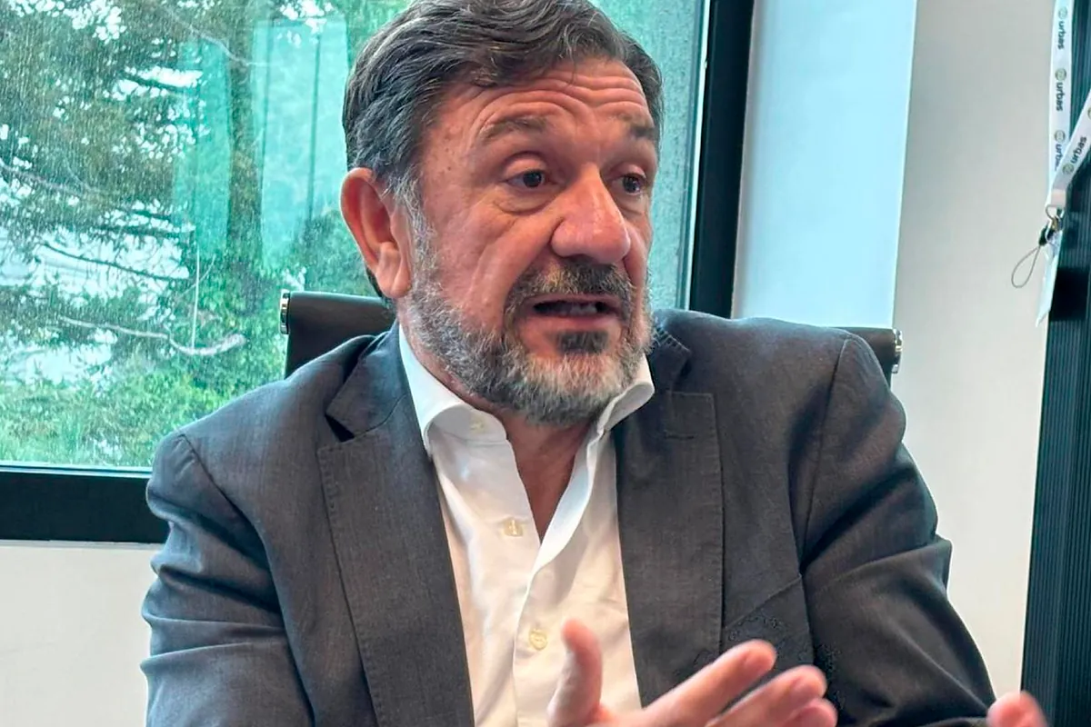 Urbas ficha a Crowe para defender su plan de viabilidad