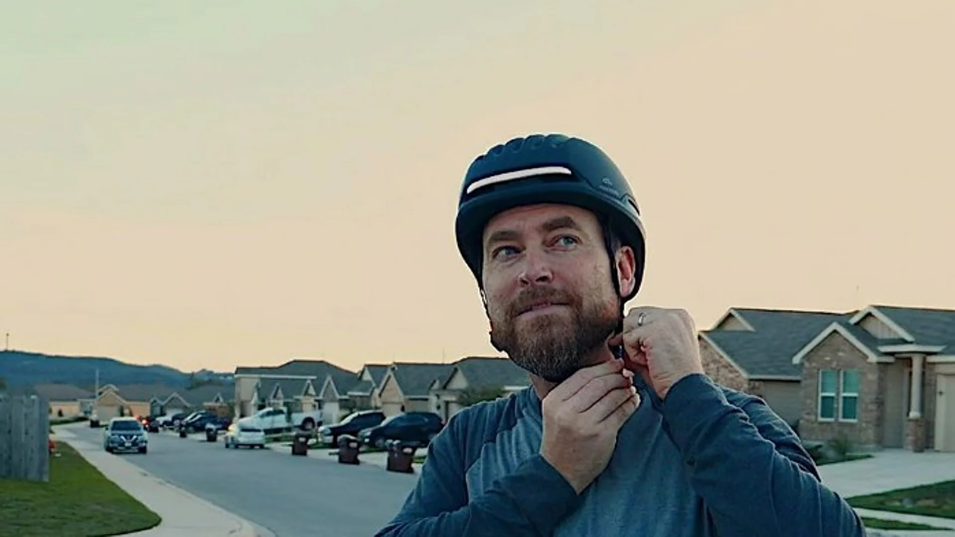 Analizamos el casco inteligente SmartBike BT-LED: seguridad, conectividad y parpadeo de freno automático