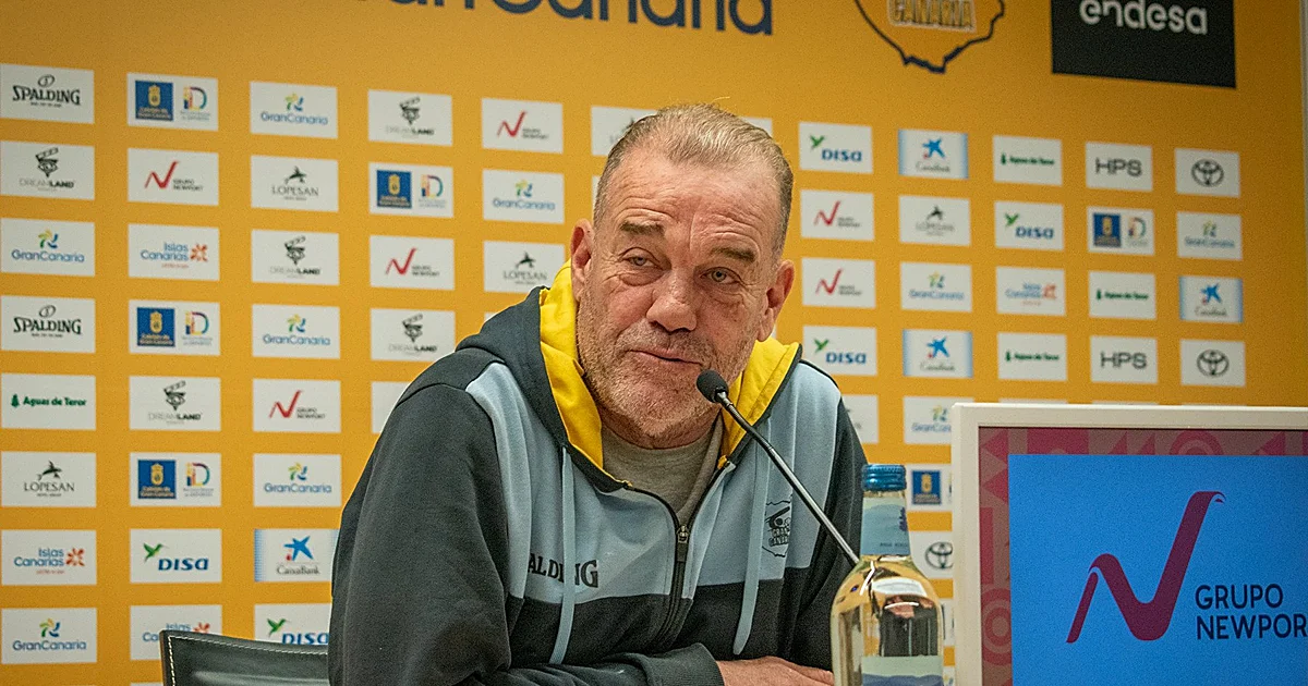 Néstor García: «El Unicaja es un equipazo, pero en la cancha seremos cinco contra cinco...»