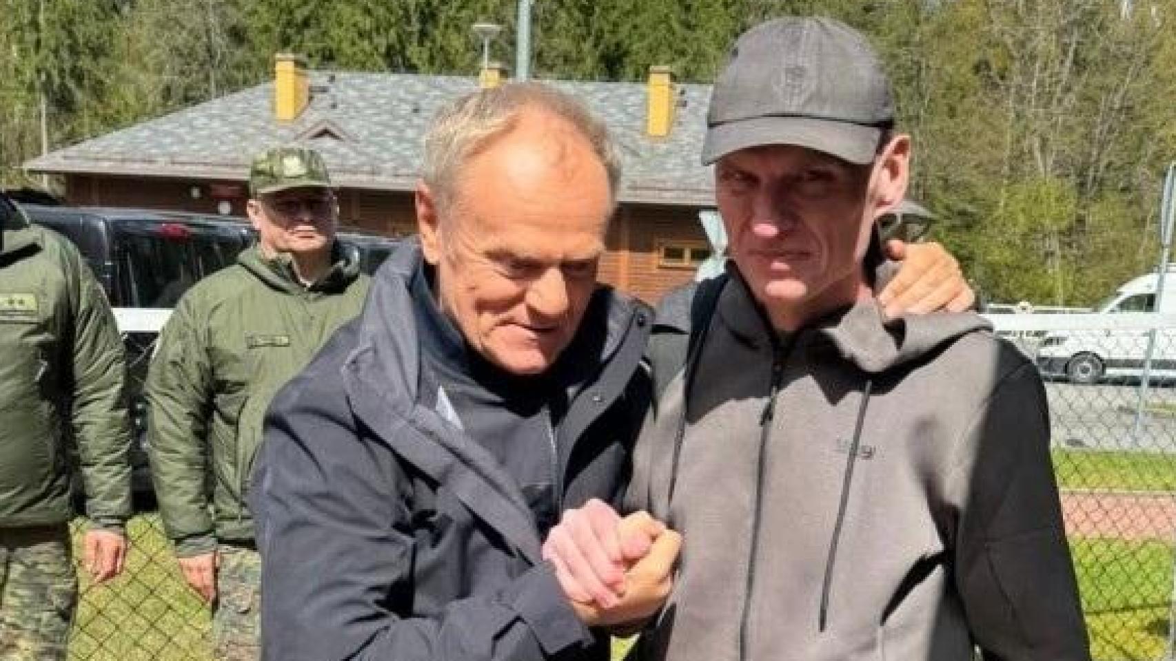 Bielorrusia libera al periodista Andrzej Poczobut, Premio Sakharov, en un intercambio de prisioneros con Polonia