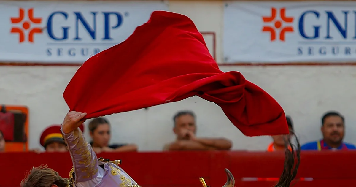 Oreja y cogida del malagueño Jaime Padilla en Aguascalientes