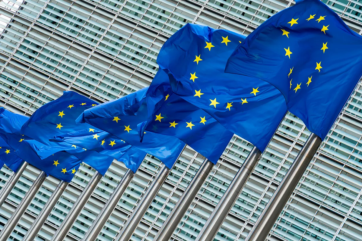 Bruselas amenaza a España por no aplicar las normas antiblanqueo sobre criptoactivos