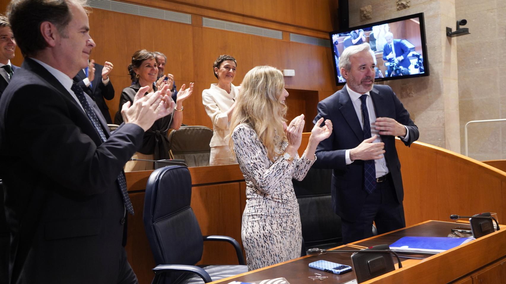 Jorge Azcón, investido presidente de Aragón con los votos de Vox: "La prioridad absoluta es la democracia"