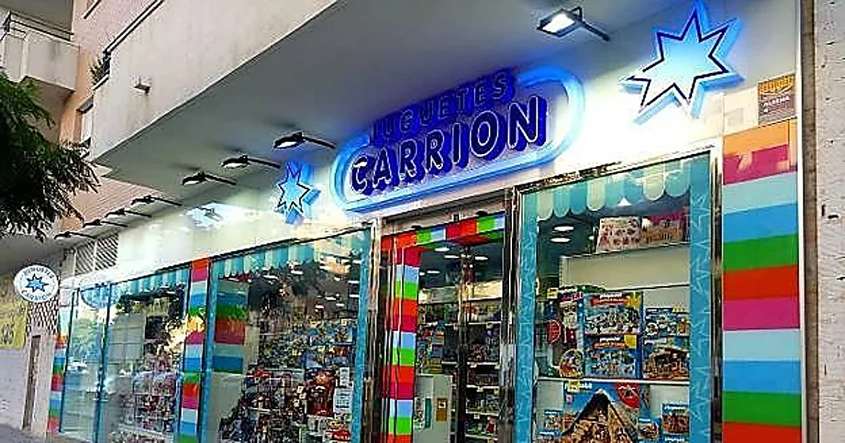 Adiós a 73 años de historia de comercio malagueño: cierra Juguetes Carrión