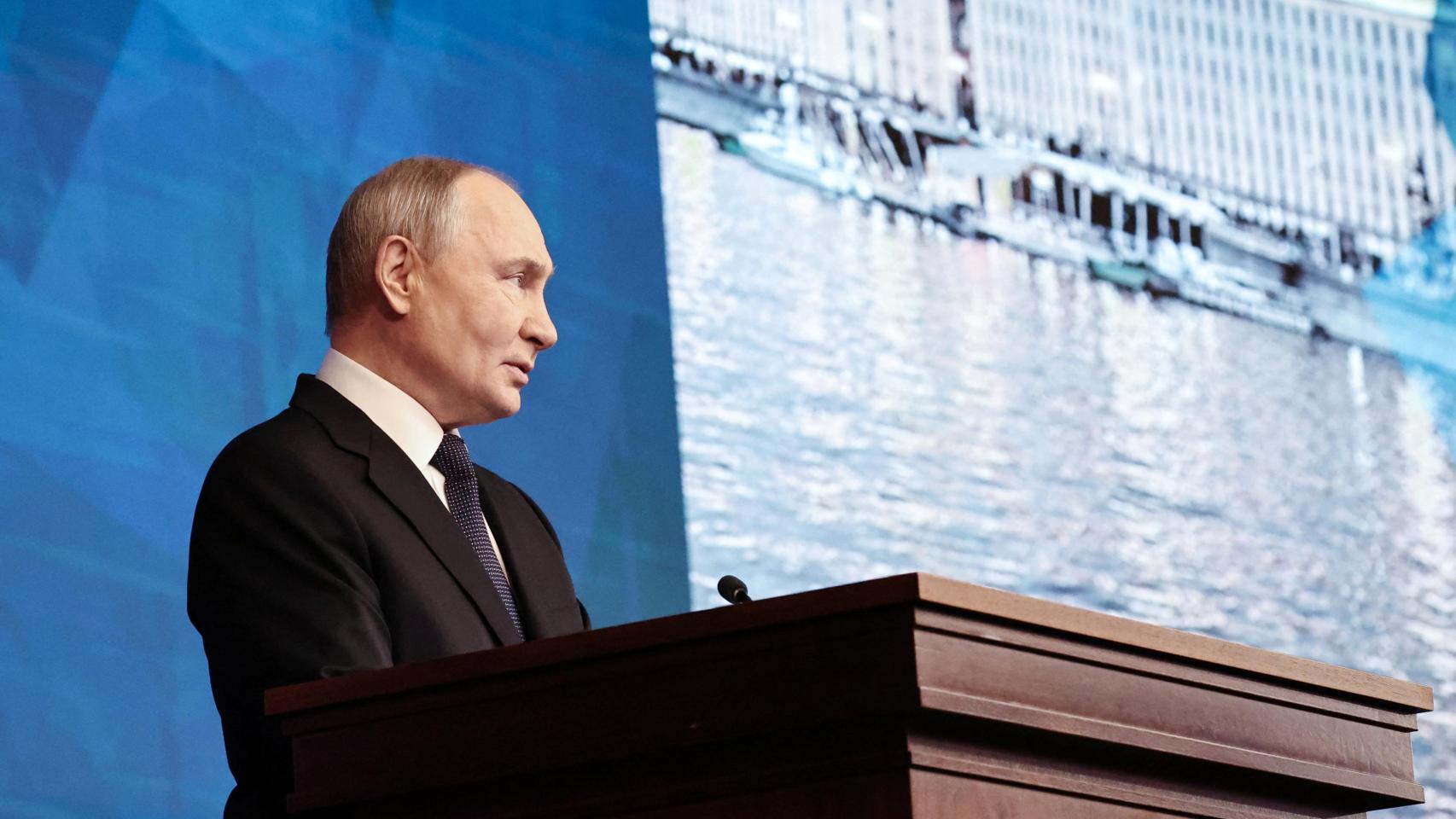 Putin censura el "revanchismo" de los "cerditos europeos" que anhelaban el desmoronamiento de Rusia para "despedazarla"