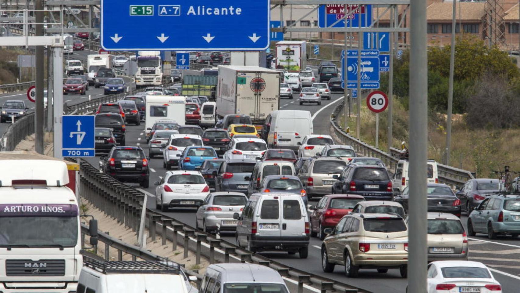 Comienza la operación especial 1º de Mayo: Tráfico prevé seis millones de desplazamientos, un 20% menos que en 2025