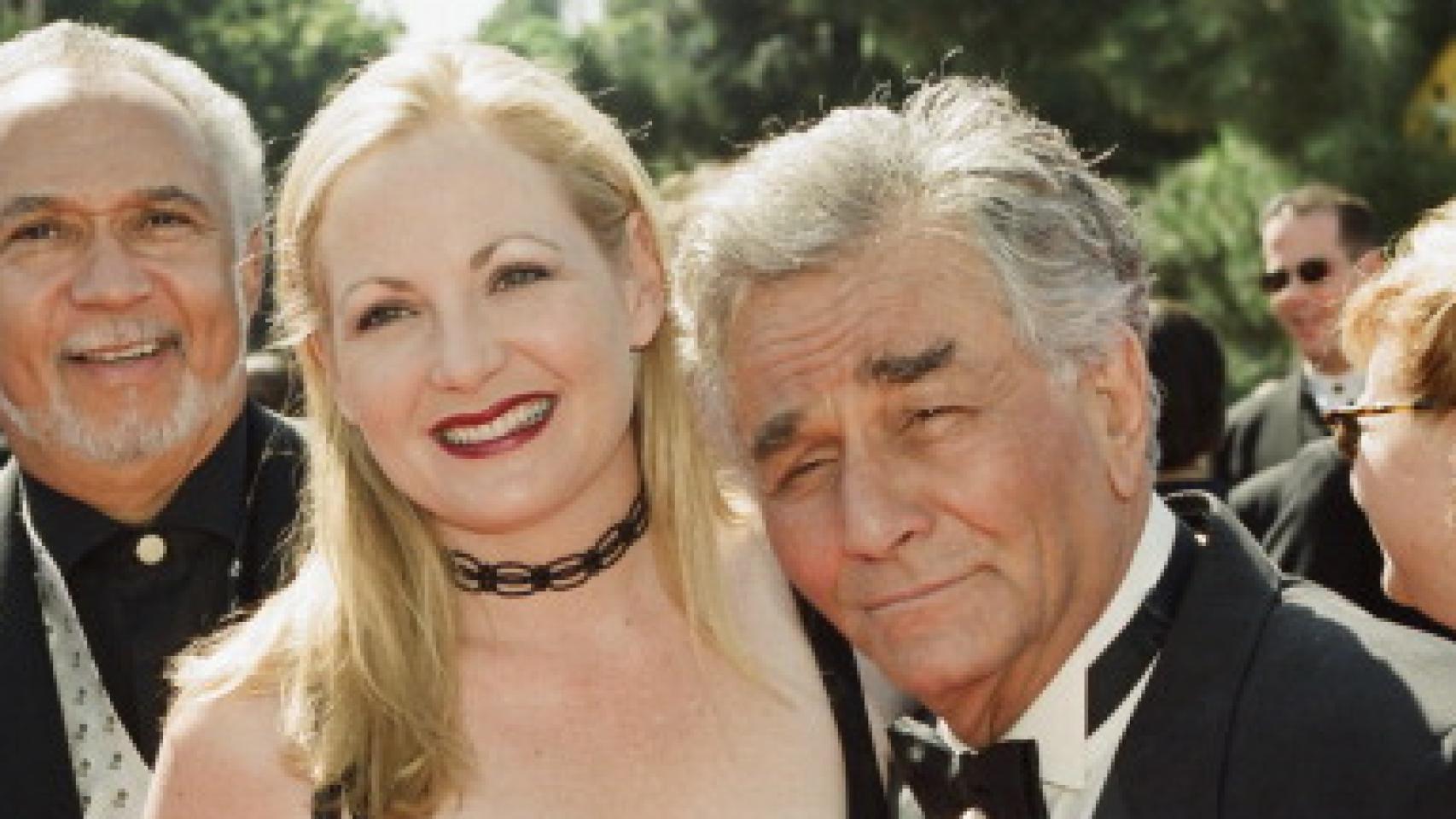 Muere ahorcada Jacqueline, la hija de Peter Falk, el mítico actor de 'Colombo', a los 60 años