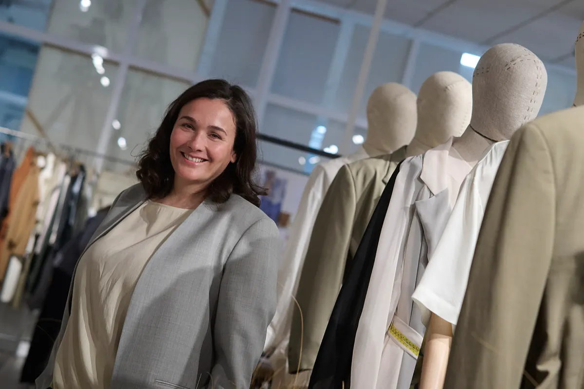 Adolfo Domínguez gana 1,6 millones y firma su cuarto año consecutivo con beneficio