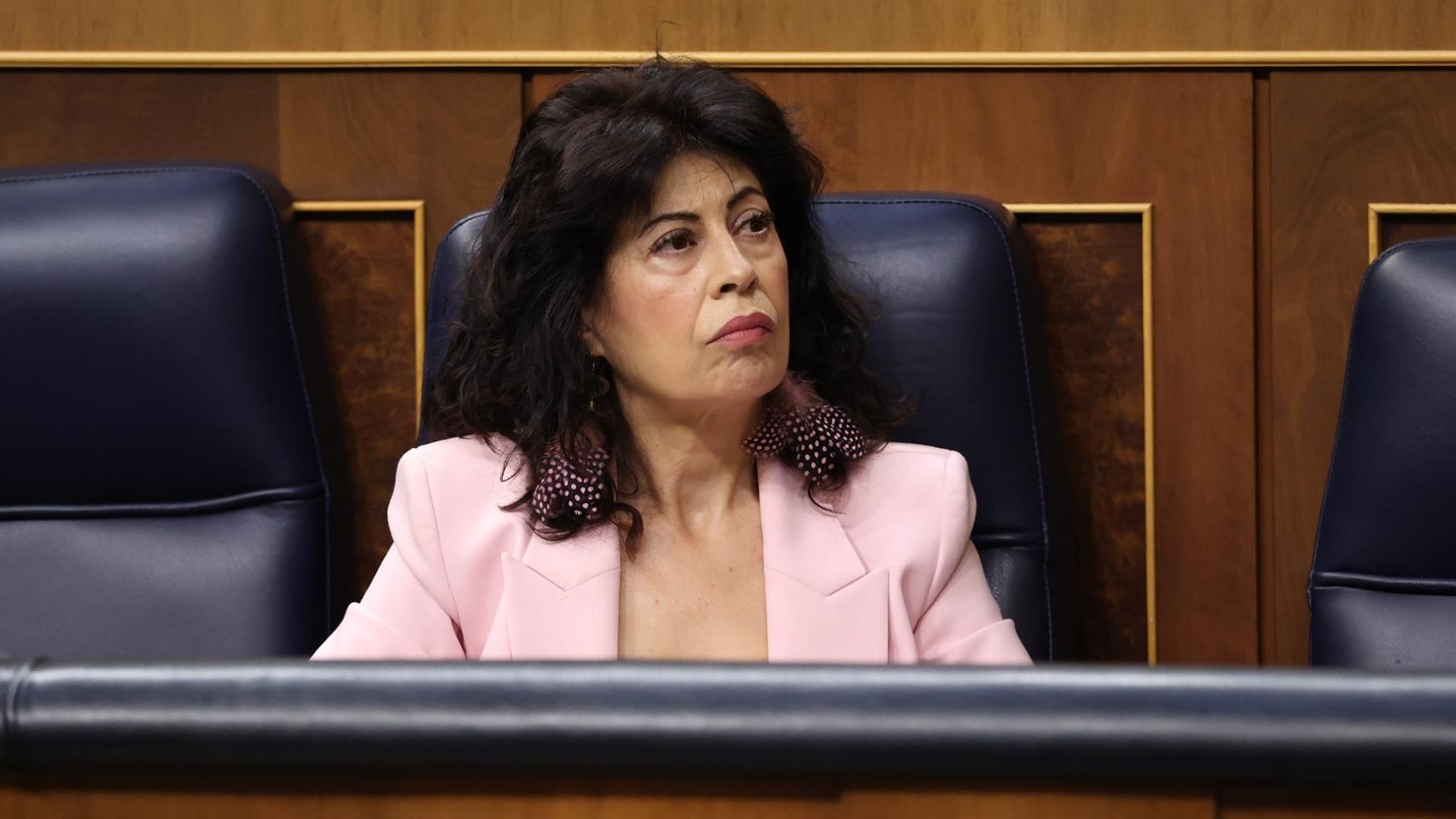 La reforma constitucional para incluir el aborto se le marchita a Sánchez: PNV, Junts y Podemos se unen a PP y Vox en la crítica