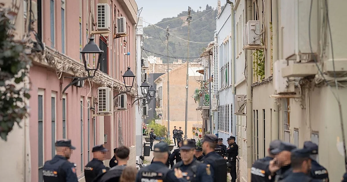 Tensión en los juzgados por la guerra entre clanes de La Trinidad: hay un detenido por portar una gran navaja