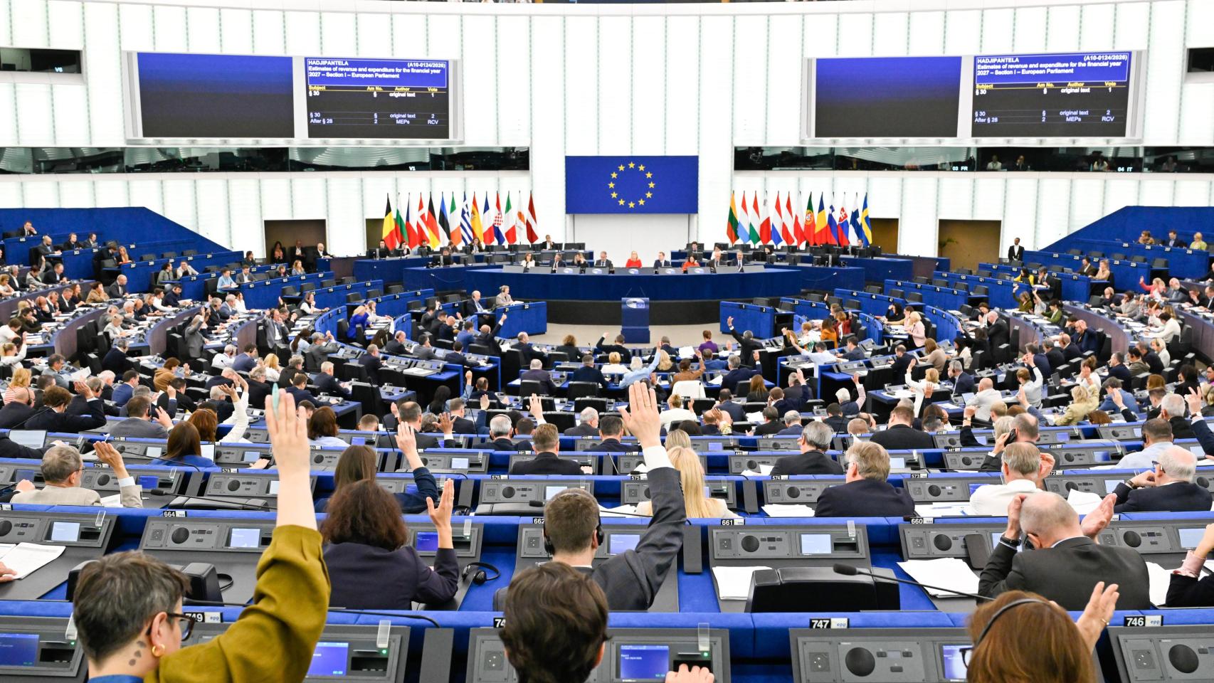 La Eurocámara rechaza el plan de Sánchez de normalizar relaciones con Venezuela: "No se debe levantar ninguna sanción"