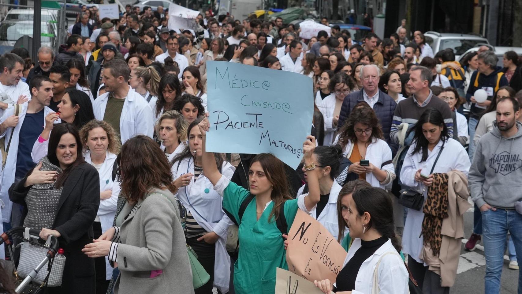 Los médicos plantan a Sanidad y rechazan su última oferta sobre el Estatuto Marco
