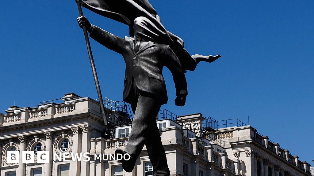 La misteriosa estatua de Banksy que apareció por sorpresa en el centro de Londres