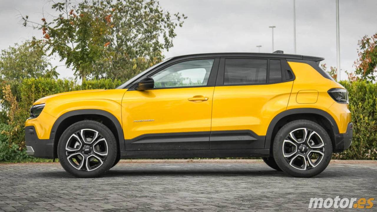 Gasta solo 4,9 L, tiene altura, opción 4x4 y etiqueta ECO, el SUV que no se arruga fuera del asfalto