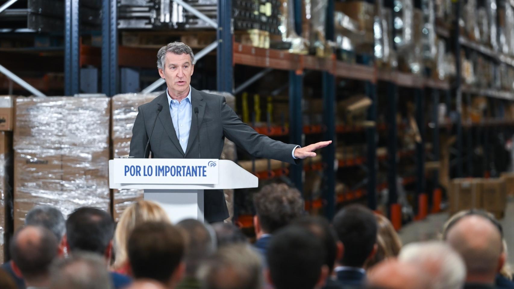El PP desmonta el "cohete" de Sánchez: 3.600€ más en impuestos, la compra es un 42% más cara y "somos más pobres"