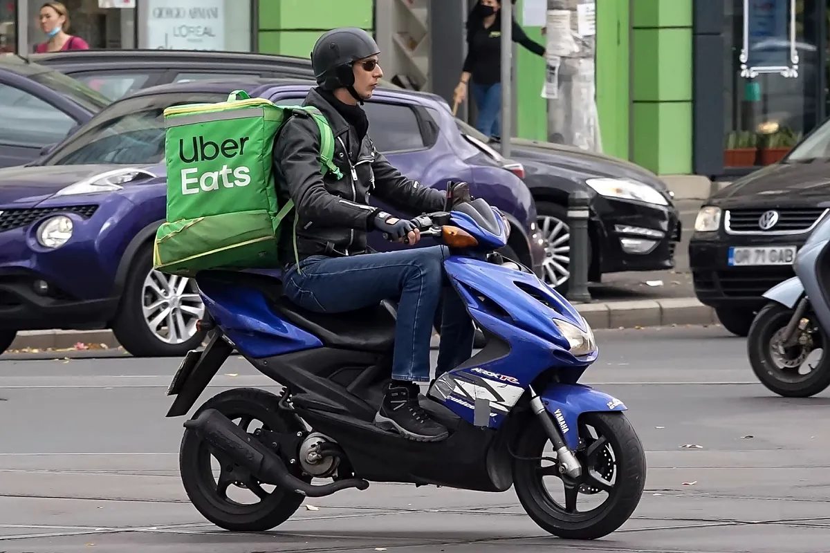 Trabajo ultima acciones penales contra Uber por el uso de falsos autónomos