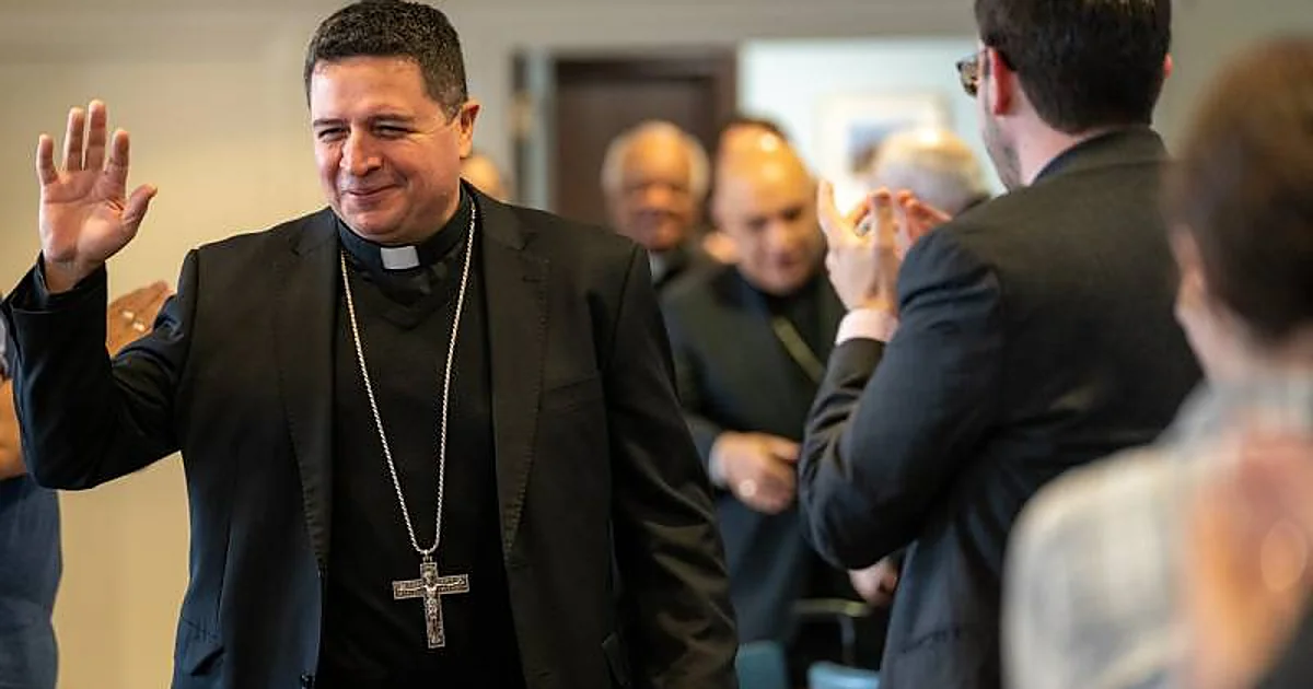 El Papa León XIV nombra a un exinmigrante sin papeles obispo en Estados Unidos