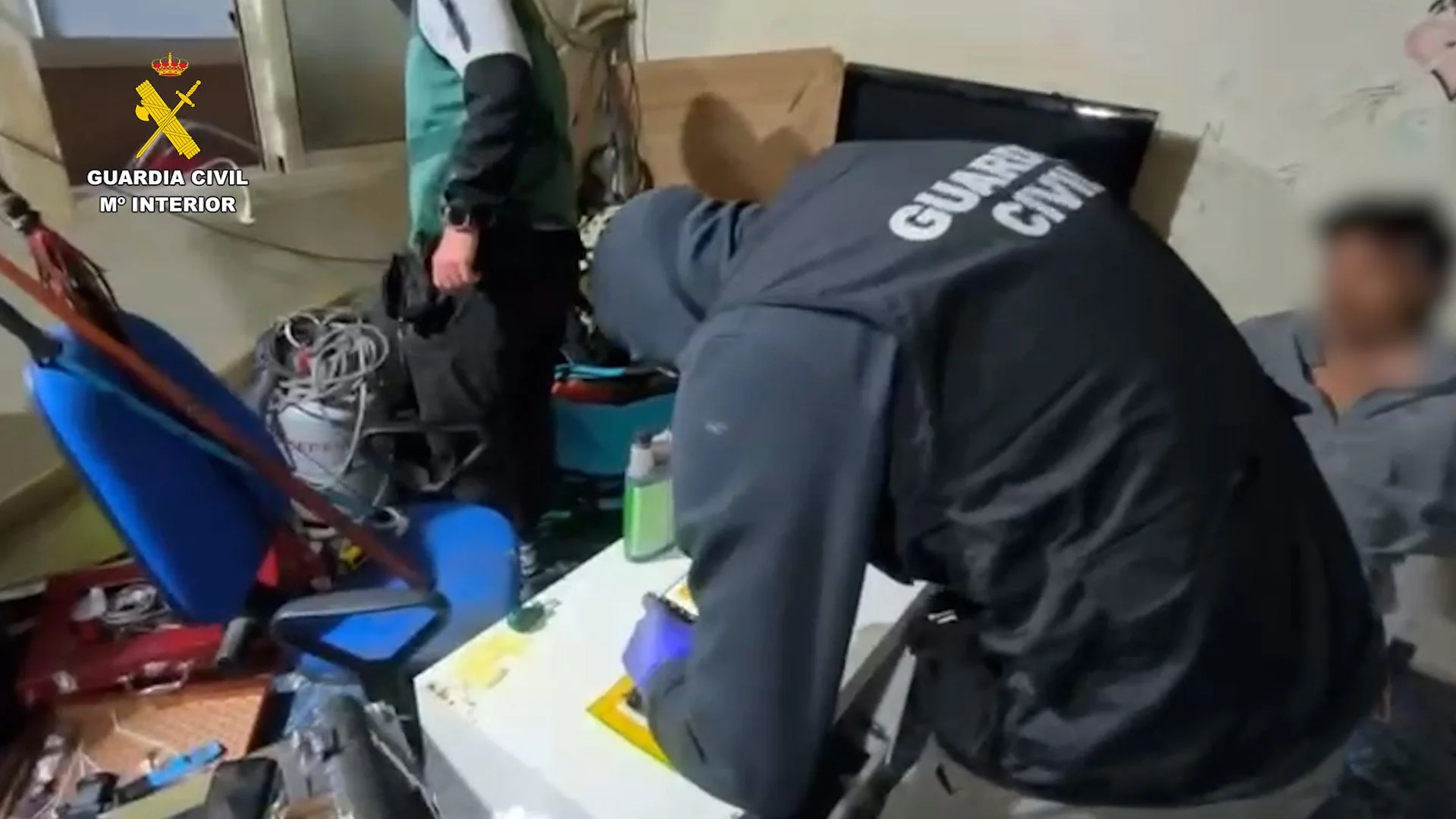 Siete detenidos en Almería por retener trece días a un hombre y drogarlo para robarle 40.000 euros