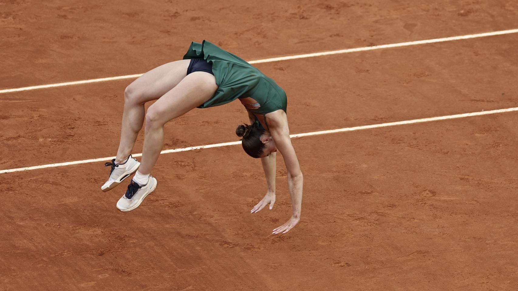 La ucraniana Kostyuk le niega en Madrid el saludo a la rusa Andreeva: el tenis refleja las heridas de una guerra abierta