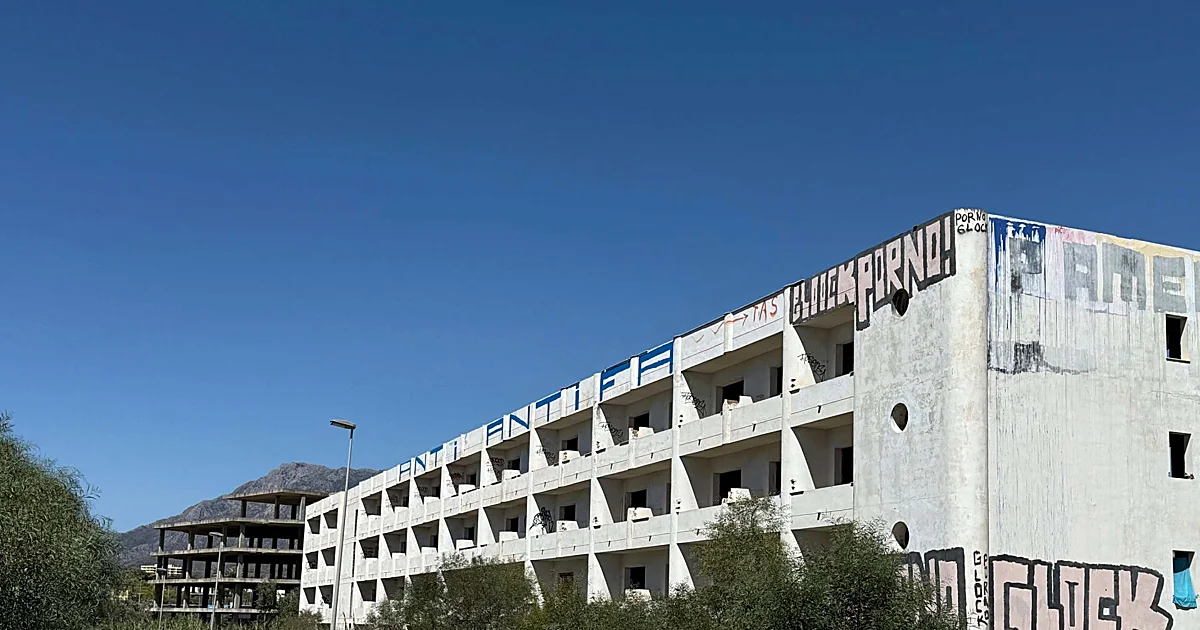 Marbella quiere convertir un edificio de Roca en residencia para sanitarios