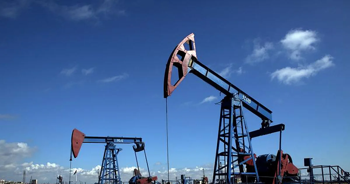 La OPEP+ acuerda aumentar la producción de petróleo a 188.000 barriles diarios