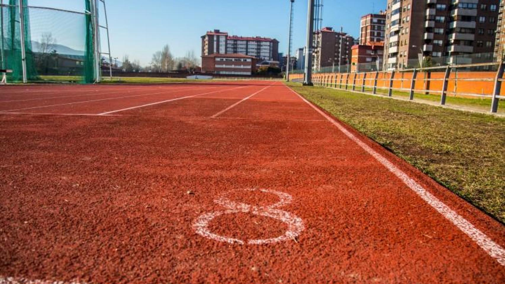 El atletismo vigués, contra el cierre de la pista de Balaídos por el Día de las Fuerzas Armadas: "Es inaceptable"