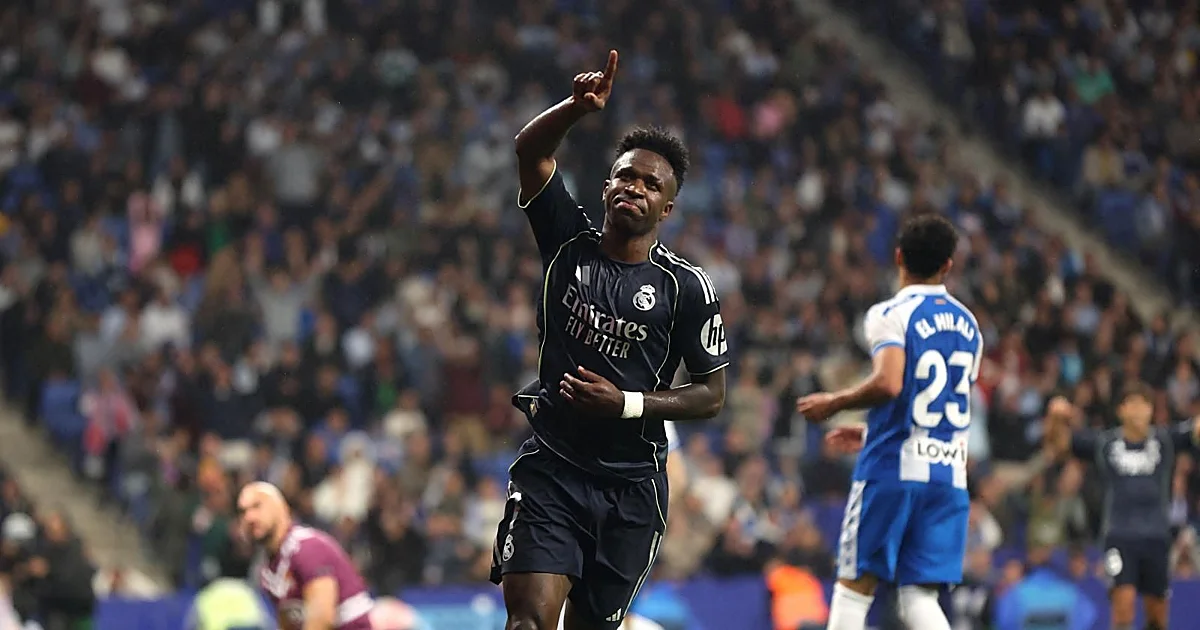 Vinicius saca al Real Madrid del pasillo y evita el alirón del Barcelona