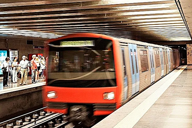 Pugna de FCC y Comsa por el tren chino del Metro de Lisboa