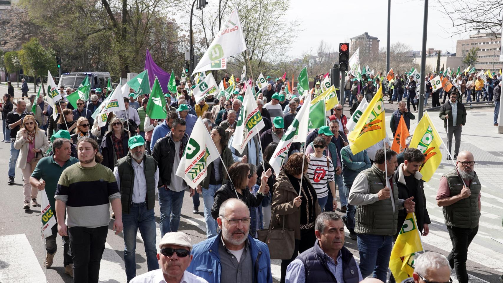 El campo de Castilla y León vuelve a la calle contra el hundimiento de la rentabilidad: "Estamos desamparados"