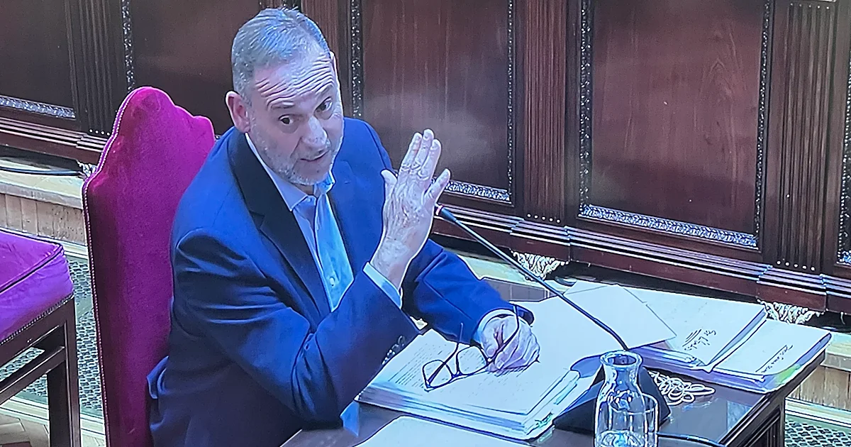 Ábalos certifica el descontrol en la caja de Ferraz: «No se miraba la procedencia del pago. No era cuestión de que cotillearan»