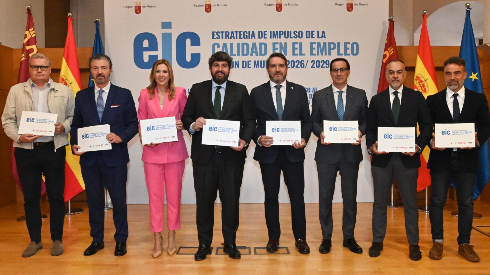 López Miras presenta una nueva hoja de ruta para el empleo con más de 400 millones de euros y el reto de bajar del 10% el paro