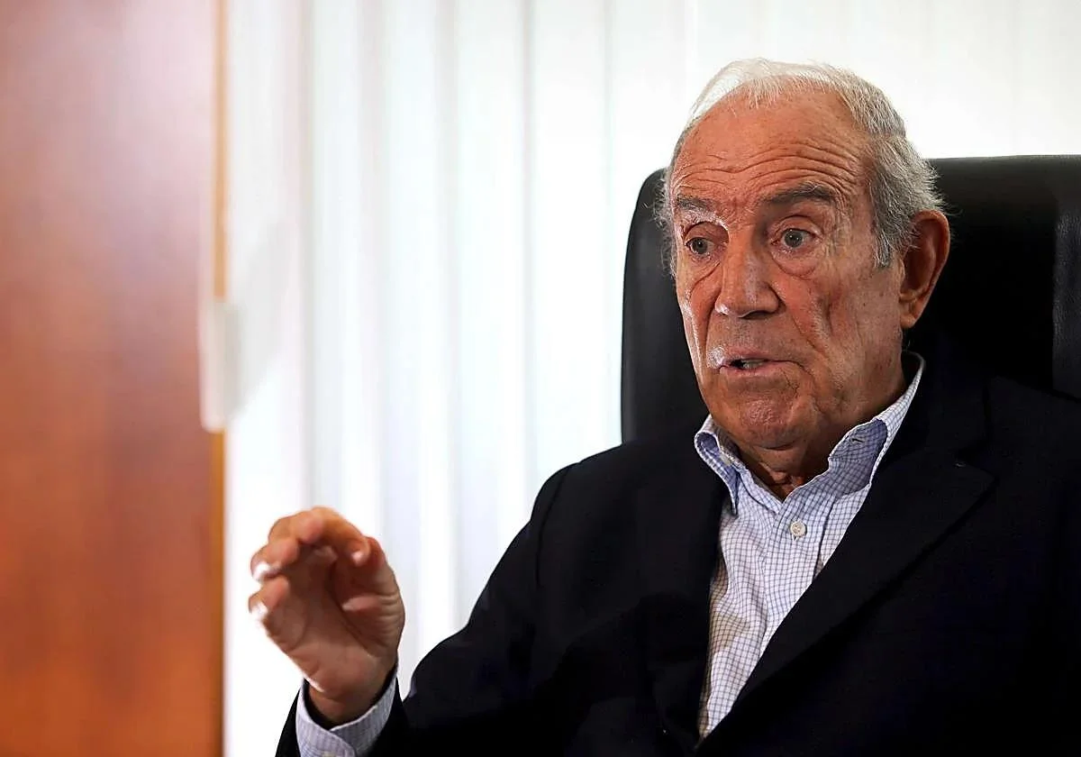Muere Carlos Garaikoetxea, el primer lehendakari de la época moderna