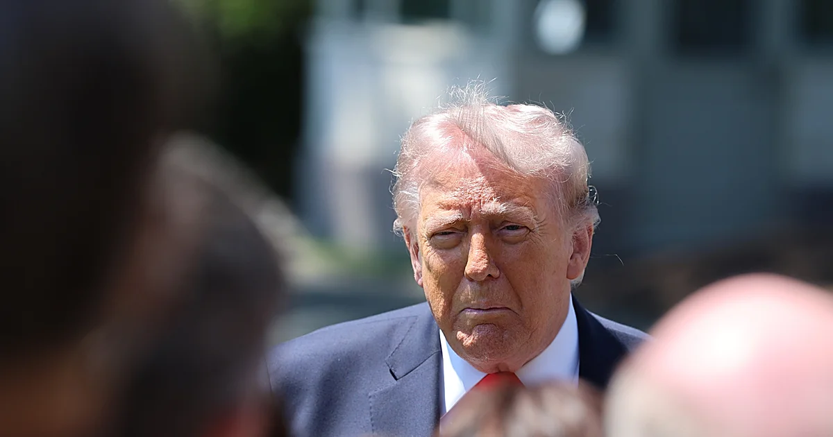 Trump amenaza con «borrar a Irán de la faz de la Tierra» si ataca en Ormuz