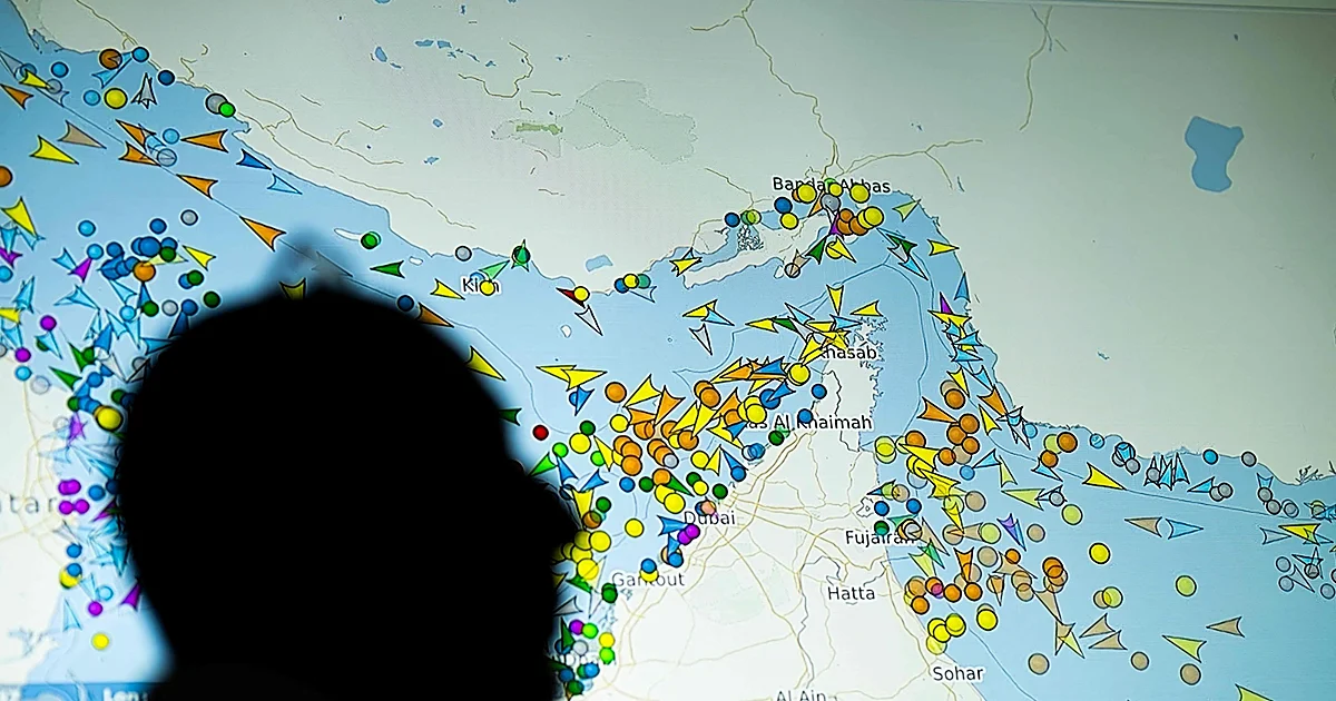 Teherán extiende la guerra a Emiratos Árabes con un ataque contra un puerto clave