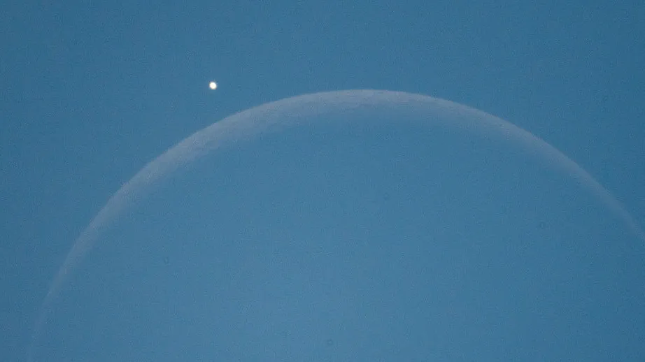 Una luna azul, una lluvia de estrellas y una conjunción: El calendario astronómico de mayo 2026