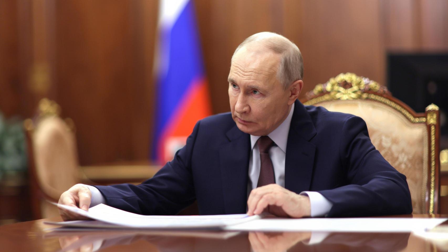 El temor a un atentado dispara la paranoia de Putin: cámaras en casa del personal, cacheos diarios y móviles sin conexión