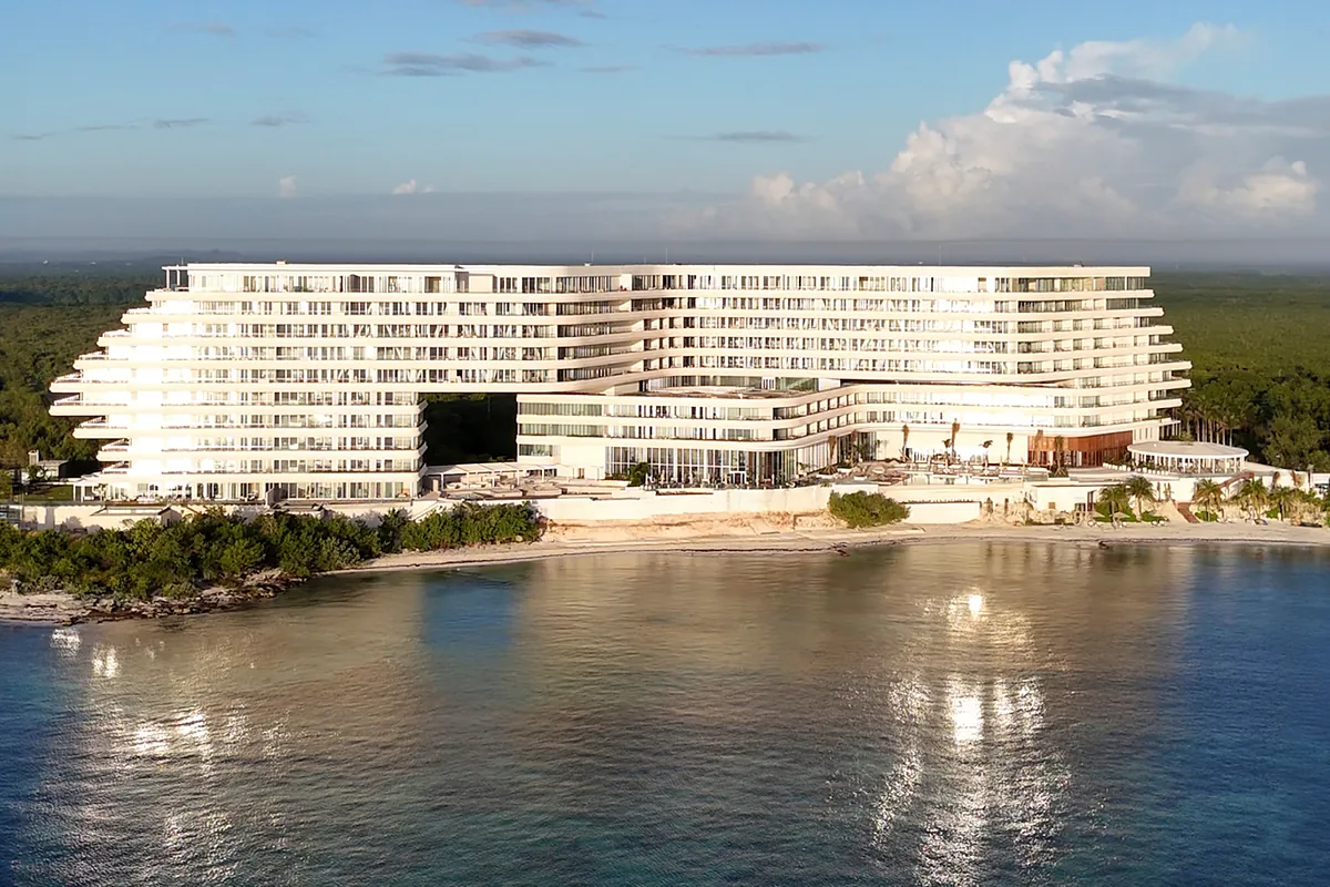 El dueño de Sha Wellness diversifica en turismo e inmobiliario