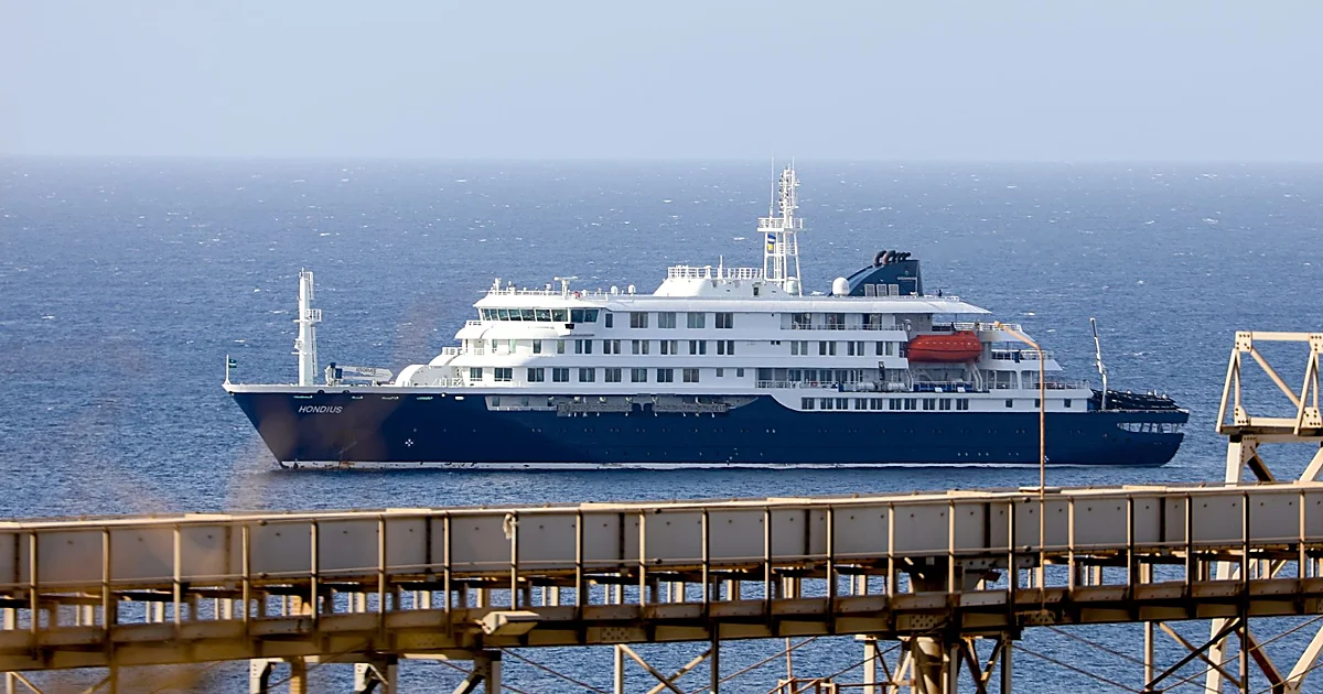 Sube a siete la cifra de infectados en el crucero, según la OMS