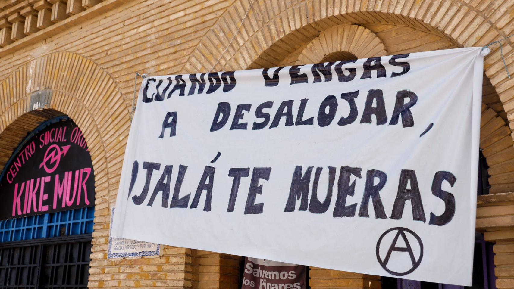 Unos okupas amenazan de muerte a la alcaldesa de Zaragoza: "Cuando vengas a desalojar, ojalá te mueras"