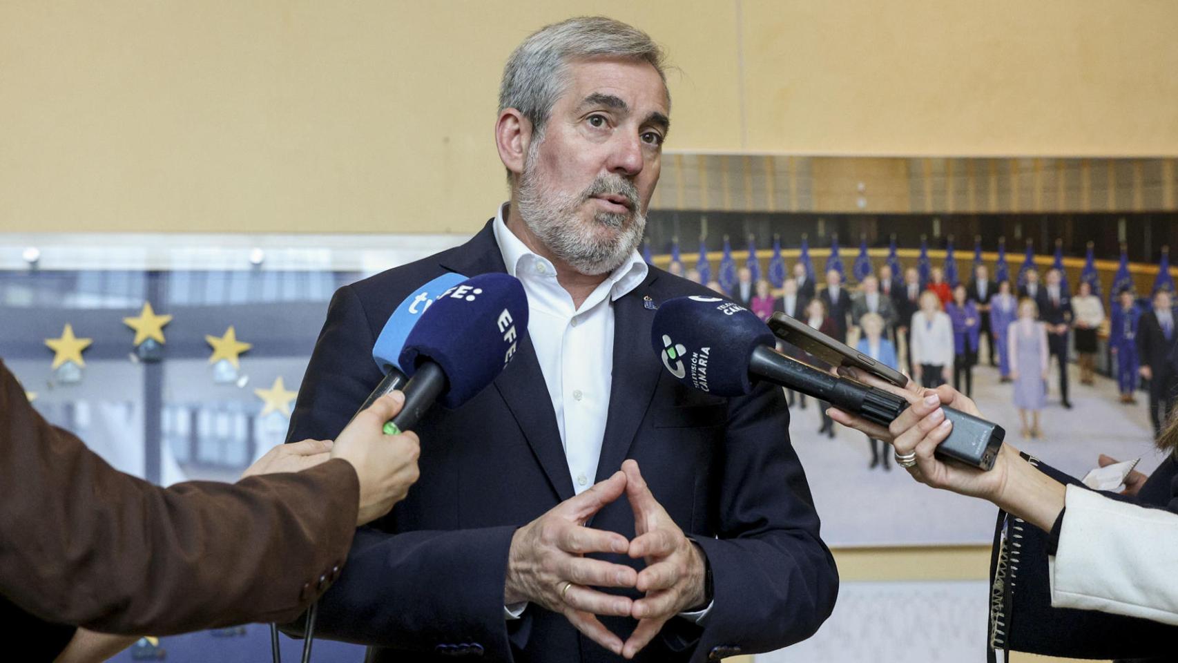 Clavijo rechaza que el crucero con hantavirus haga escala en Canarias y pide una "reunión urgente" con Sánchez